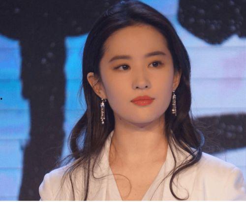 娱乐吃瓜君刘亦菲是谁啊